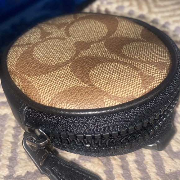 Coach coin Purse - Picture 3 of 3